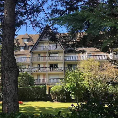 Apartment Beau Terrasse Vue Jardin - A 2 Pas De La