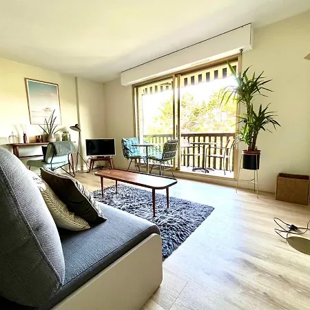 Beau Terrasse Vue Jardin - A 2 Pas De La